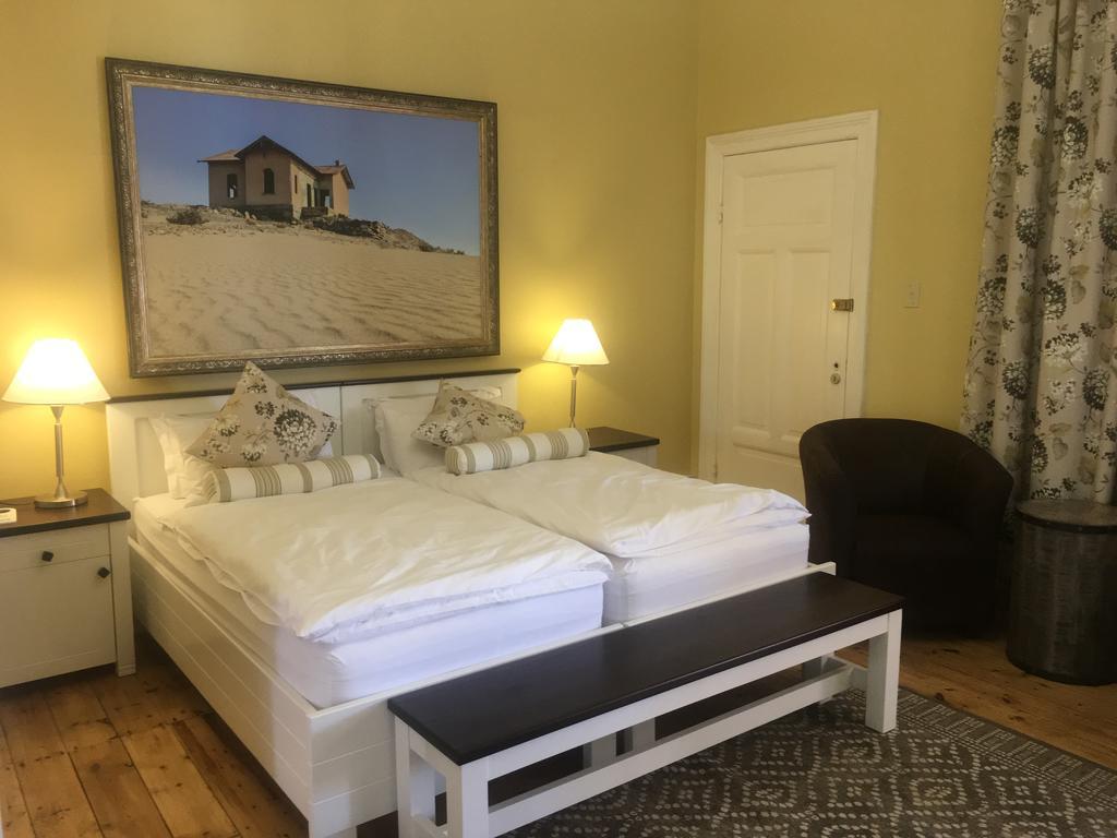 Alte Villa Boutique Hotel Luderitz Exterior photo